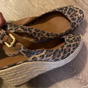 Woman’s wedge shoes